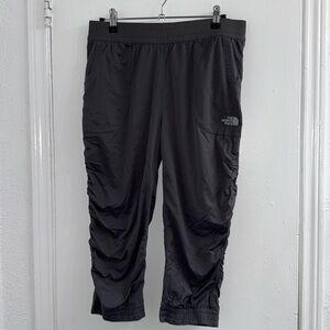 NORTH FACE Girls Jogger Pants XL (18) in gray Ruched Cropped Pull On Outdoor